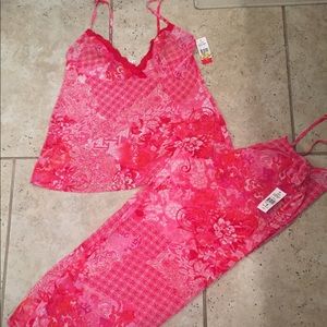 Josie Natori. New with tags